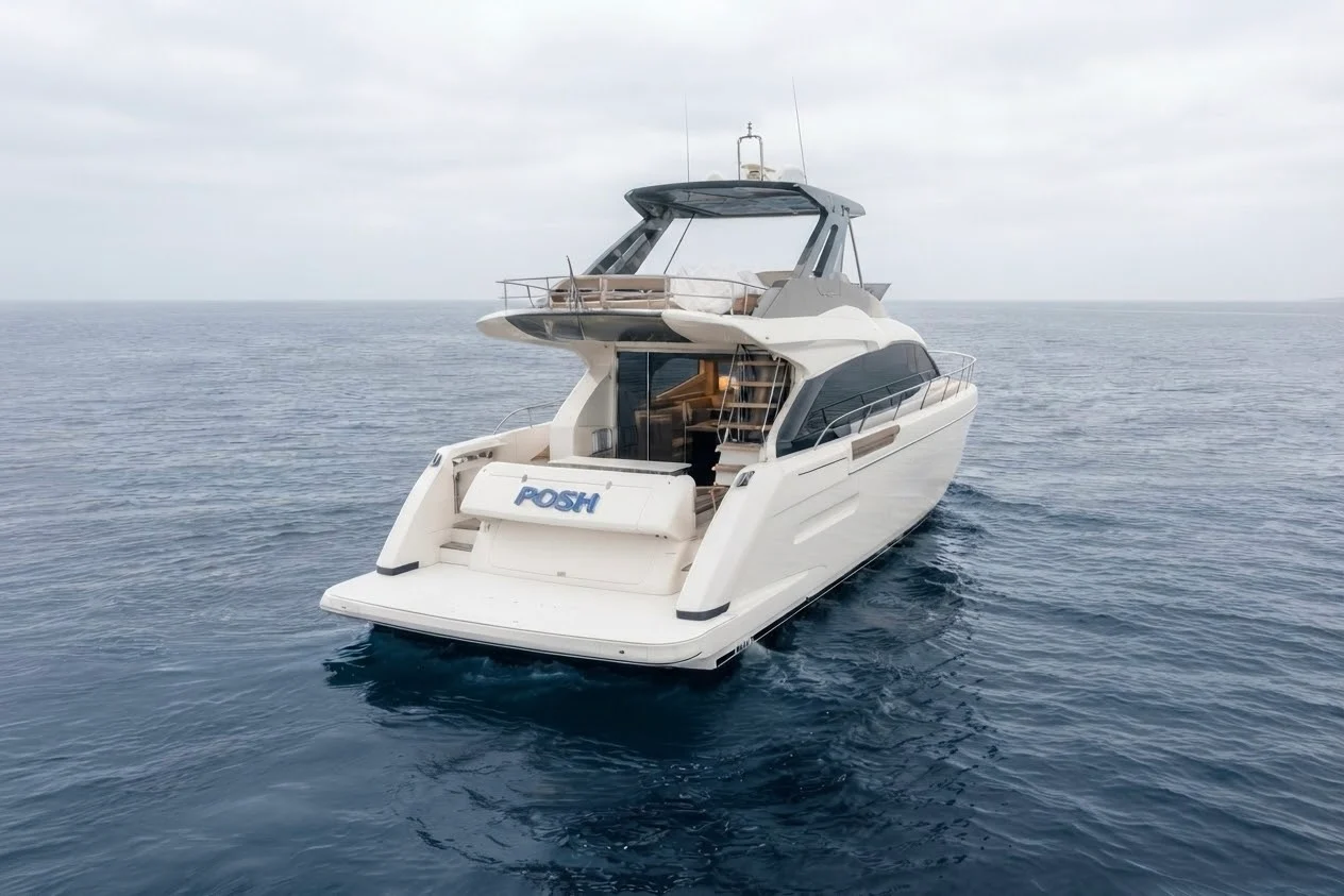 Gemini — Yacht POSH stern view