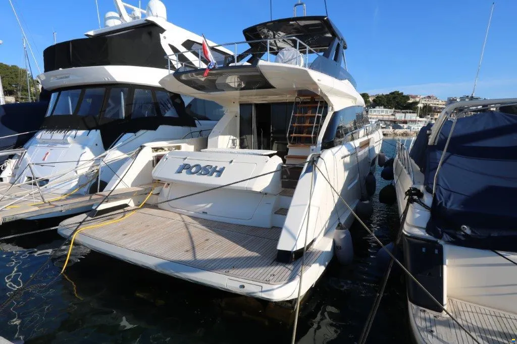 Yacht POSH — original listing photo
