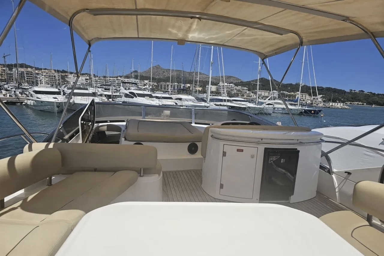 Flybridge deck — original listing photo